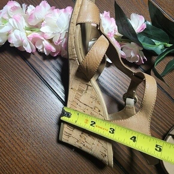 Clarks T-Strap Light Brown Embellished Cork Wedge Upper Heels  Sandals - Picture 6 of 9
